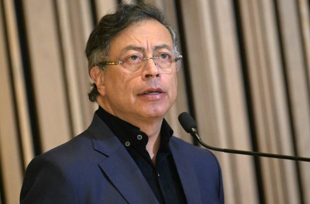 Petro defiende las inversiones forzosas. / Foto: AFP.
