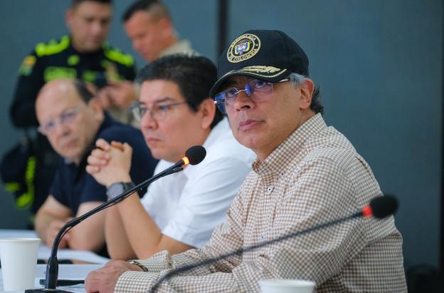 Presidente Petro denuncia un plan para asesinarlo.