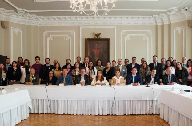 Se han invertido más de 45 mil millones para indemnizar víctimas, gracias a la entrega de bienes de firmantes de paz