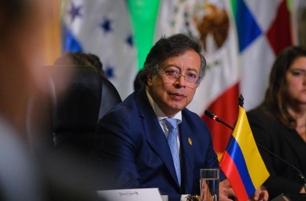 Presidente Petro exige que su último presupuesto cumpla el Plan de Desarrollo hasta 2027