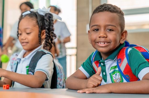  📢 Entérate de lo que pasa en Colombia, sus regiones y el mundo a través de las emisiones de RTVC Noticias: 📺 Míranos en vivo en la pantalla de Señal Colombia y escúchanos en las 74 frecuencias de Radio Nacional de Colombia 📻.