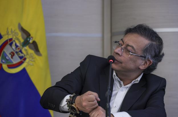 Petro propone comprar la concesión de la Autopista del Café