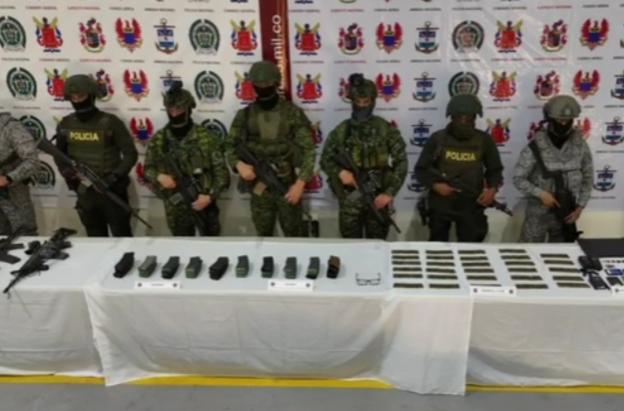 Material de guerra incautado. / Foto: Ejército.