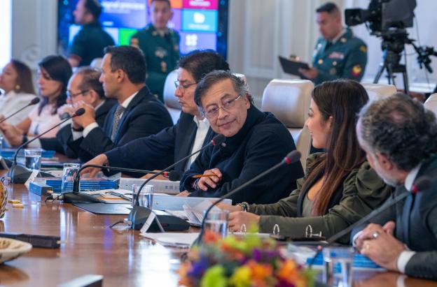 Presidente Gustavo Petro ordena liquidar las EPS en quiebra.