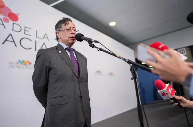 Banco de la República: Petro critica a Leonardo Villar