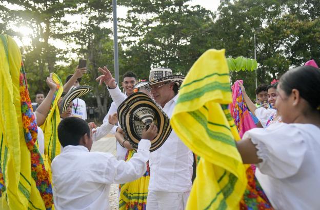 Colombia redujo pobreza multidimensional: 793.000 personas menos.