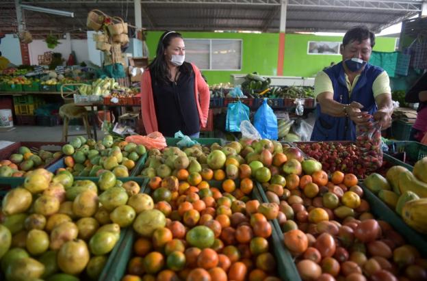 Comercio minorista en Colombia creció 10,9% en febrero.