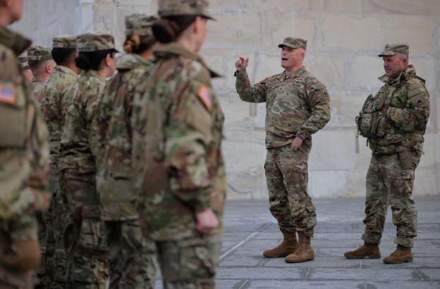Ejecutivos de empresas ahora son integrantes de las reservas del Ejército de EE.UU. / Foto: AFP.