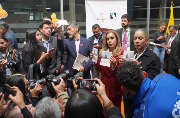 Colombia estrena nuevo modelo de pasaporte: producción pasa a manos del Estado