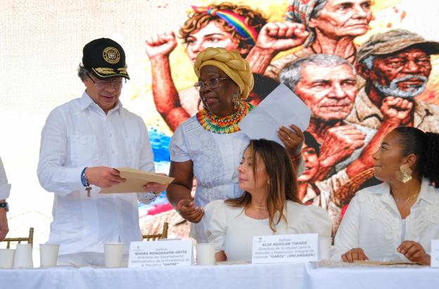  Petro anuncia recorte a los más ricos y nueva reforma tributaria