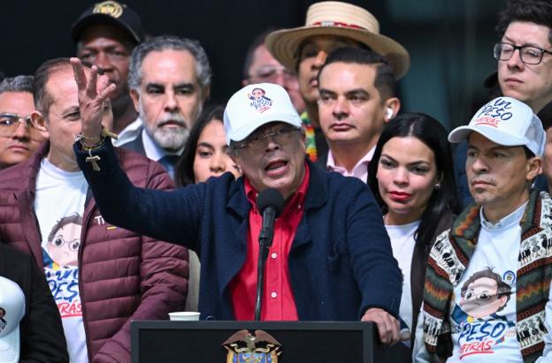 Presidente Petro en movilización. / Foto: AFP.