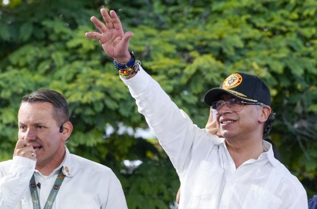 Petro fija meta de cobertura total en educación superior