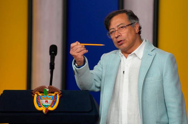 "Para salvar a Ecopetrol debe transitar a energías limpias": presidente Petro sobre sindicato de la petrolera