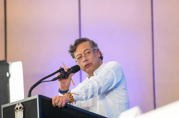 Presidente Petro se declara escéptico de las cumbres climáticas