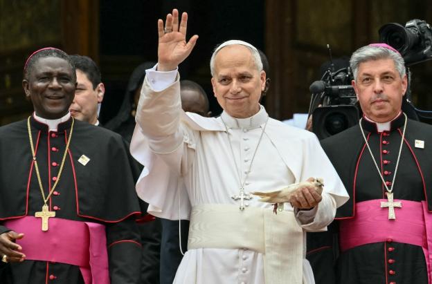 Un "puñado de tiranos" está devastando el mundo: Papa León XIV