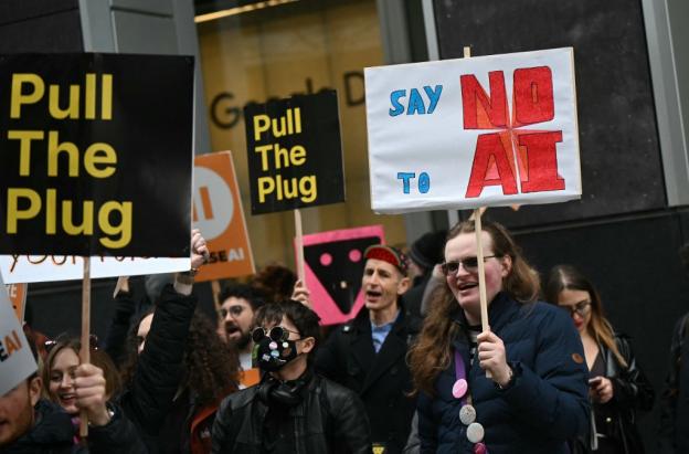Trabajadores de Google consideran sindicalizarse en rechazo al uso militar de la IA