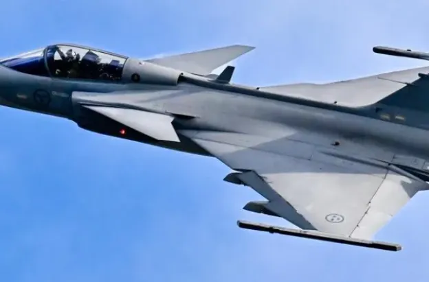 Canadá sigue los pasos de Colombia y elige aviones suecos de Saab sobre la ofensiva de Boeing