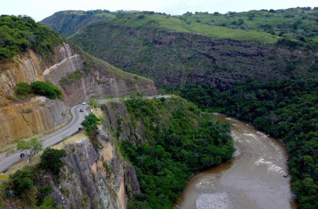 Carreteras en Pericongo, Huila: Gobierno autoriza obra