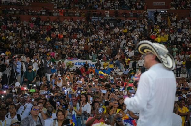 CEPR destaca reducción de la pobreza en el gobierno Petro