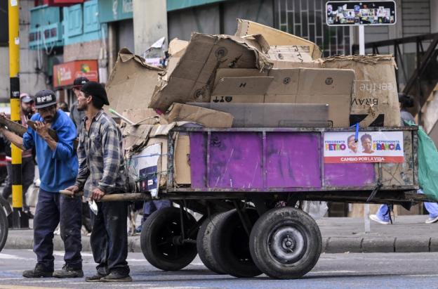Día Mundial del reciclaje: Petro garantiza seguridad social a recicladores
