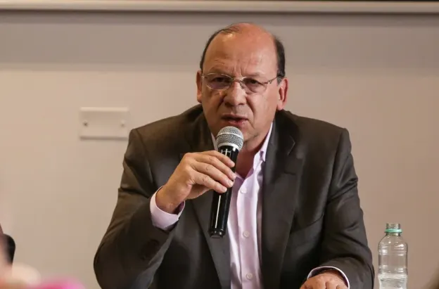 Cinco principios que replantean la teoría económica: Hacienda propone poner a las personas por encima de las cifras