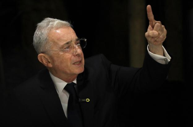 Alvaro Uribe a indagatoria por masacres de El Aro, La Granja y el asesinato de Jesus María Valle