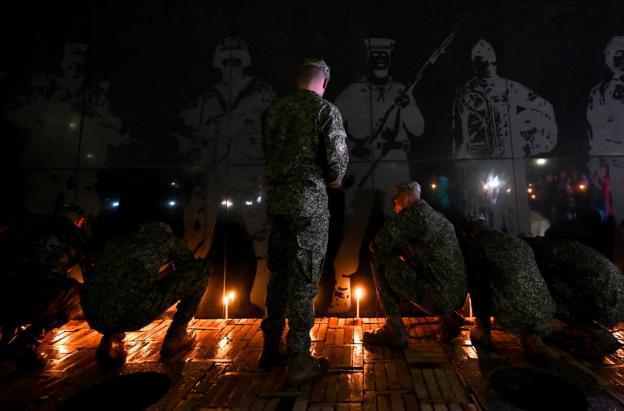 Familiares de soldados caídos en Puerto Leguízamo. / Foto: AFP.