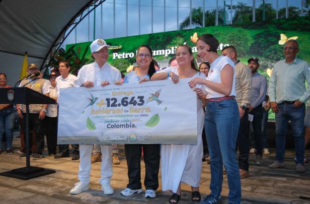 Denuncia de beneficiarios de la reforma agraria. / Foto: Presidencia.