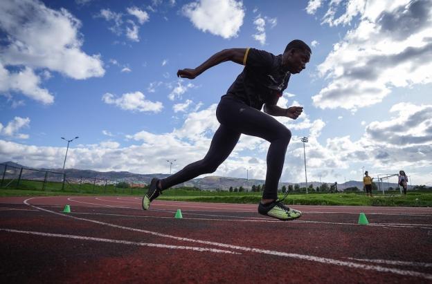 Ronal Longa rompe records en el Panamericano de Atletismo