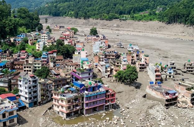 Avalancha en Nepal y China ya deja más de 530 fallecidos y 1400 desaparecidos 