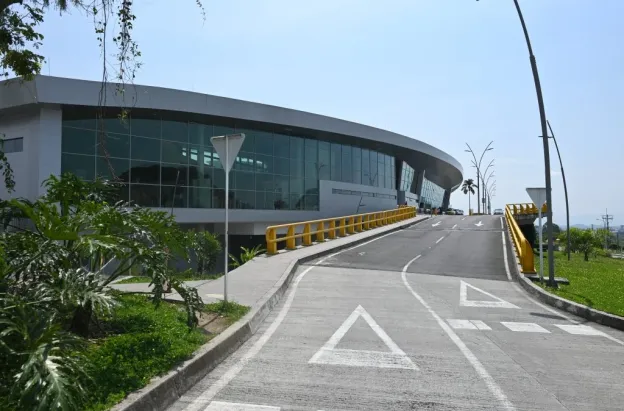 Aeropuerto de Pereira vuelve a operar después de 19 días