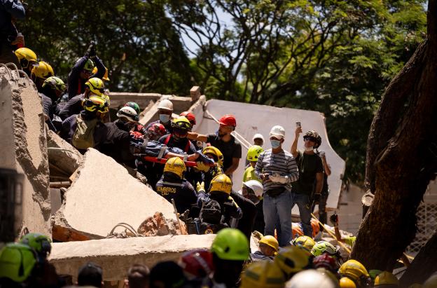 Voluntarios y rescatistas: los héroes de la emergencia tras el terremoto