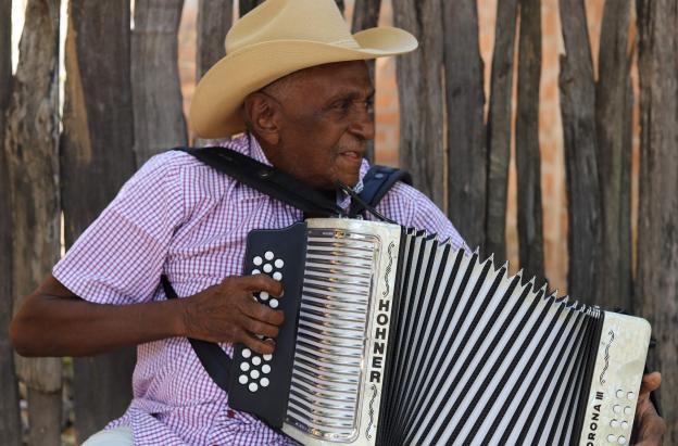 Falleció Náfer Durán, juglar y Rey Vallenato de 1976, a los 93 años