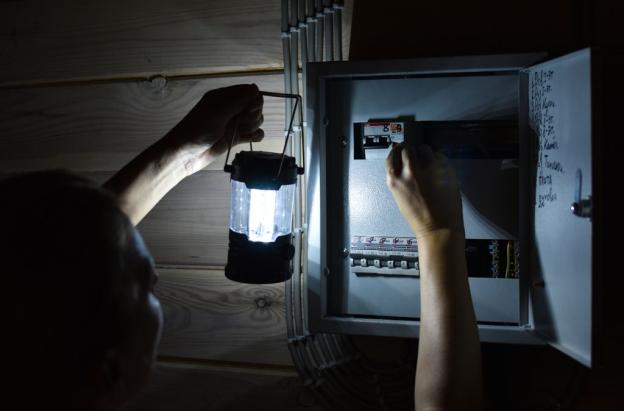 Colombia priorizara el consumo interno de energía para evitar un apagón eléctrico
