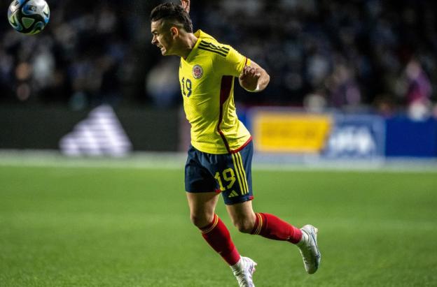 ¡Que-joya-Colombia-le-gano-a-Japon-con-una-espectacular-chilena-de-Santos-Borre.jpg