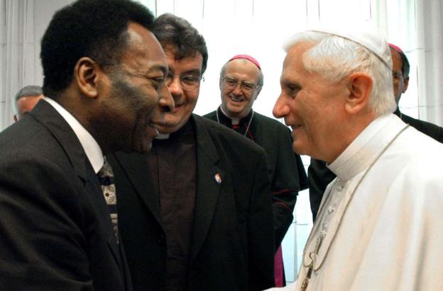 Estos-son-los-famosos-que-murieron-en-2022-Pele-Benedicto.jpg