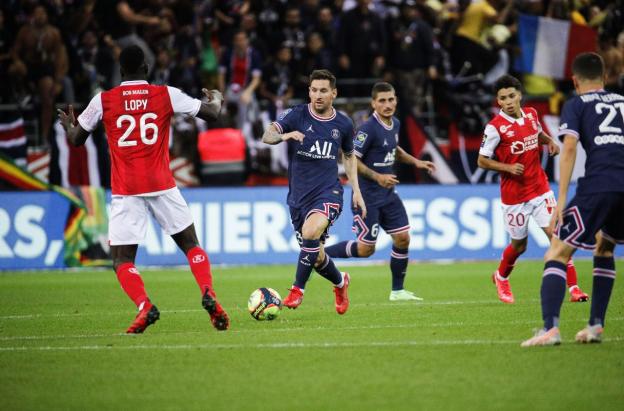 Messi-PSG-Debut.jpg