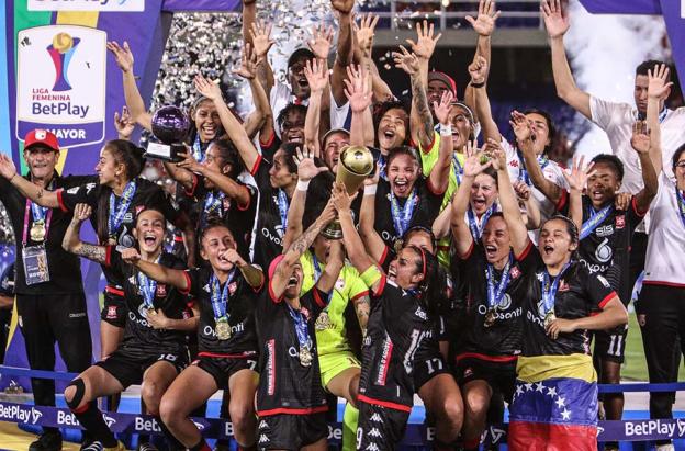 Santa-Fe-campeon-liga-femenina-2023.jpg