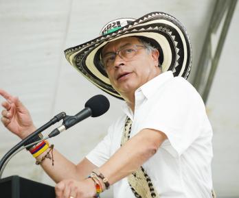 El presidente ha insistido en que los cabildos abiertos son expresión legítima del poder constituyente que se activa cuando las instituciones representativas no responden al mandato popular. / Foto: Presidencia de la República.