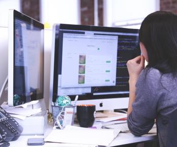Cursos de inteligencia artificial. / Foto: Pixabay.