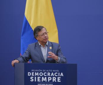 El presidente critica al magistrado Ibáñez y califica como "golpe de estado" el bloqueo a la reforma pensional