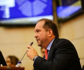 Lidio García asume la presidencia del Senado de la República