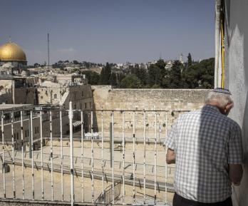 Grafiti contra la guerra en Gaza en el Muro de los Lamentos de JerusalénGrafiti contra la guerra en Gaza en el Muro de los Lamentos de JerusalénGrafiti contra la guerra en Gaza en el Muro de los Lamentos de Jerusalén