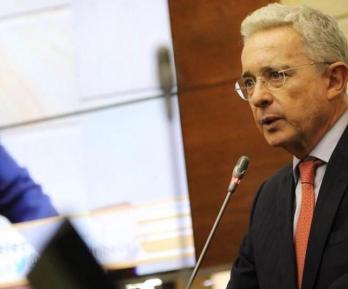 Álvaro Uribe condenado a nueve años de prisión domiciliaria 