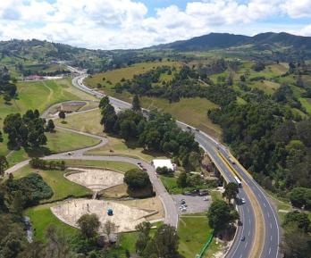 Campesinos y mineros bloquean vía Tunja - Bogotá