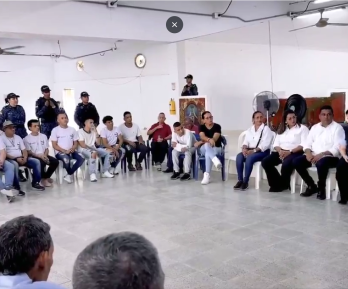 Verónica Alcocer, visitando la cárcel de Media Seguridad de Barranquilla