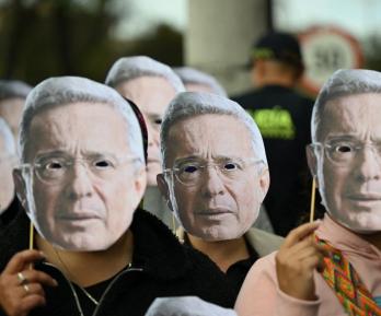 Máscaras de Álvaro Uribe Vélez.