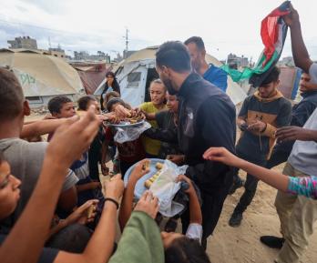 Egipto envía 153 camiones con ayuda humanitaria a Gaza tras anuncio de alto al fuego