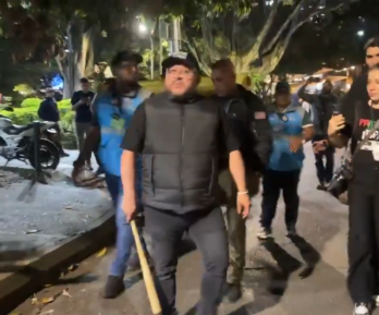 Andrés Gury Rodríguez amenazando a manifestantes en Medellín