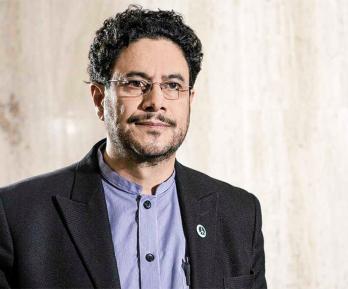 Iván Cepeda confirma que seguirá en consultas y exige certificación del CNE sobre naturaleza de la votación